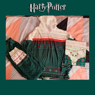 PACK PIJAMA Y DELANTAL HARRY POTTER HOGWARTS
