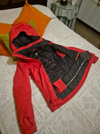 Cazadora deportiva de nieve