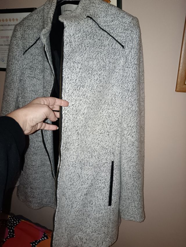 Abrigo gris Stradivarius