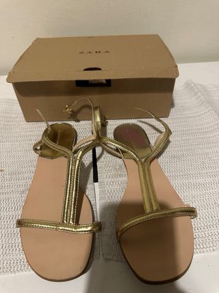 Sandalia Plana Zara