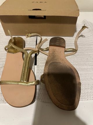 Sandalia Plana Zara