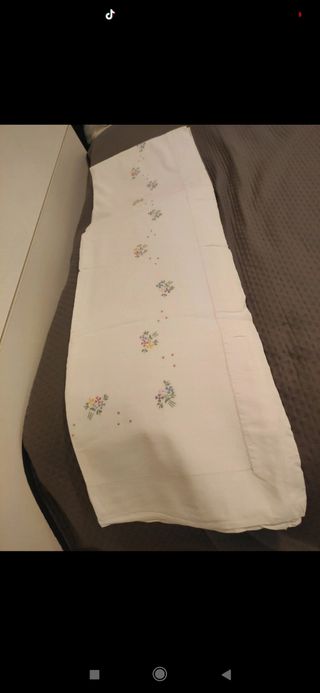 Lenzuolo matrimoniale ricamato a mano misto linoo