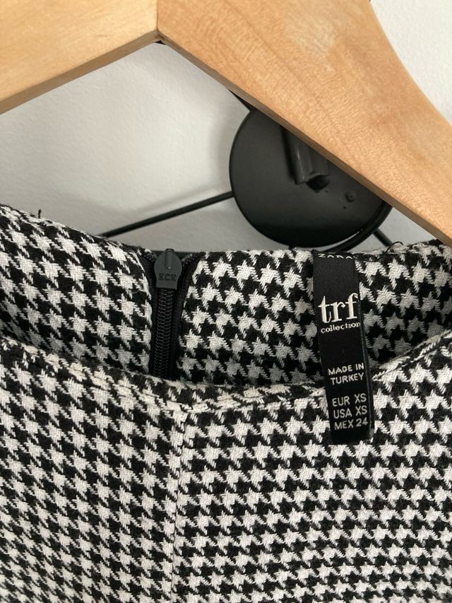 Vestido pico de gallo Zara