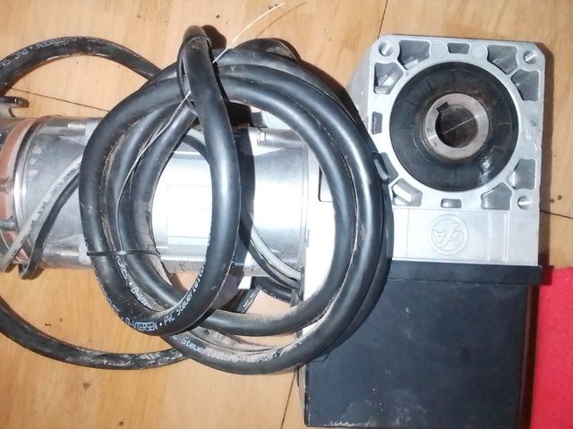 Motore di marca Elektromaten per porta settoriale