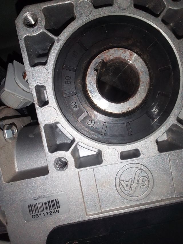 Motore di marca Elektromaten per porta settoriale