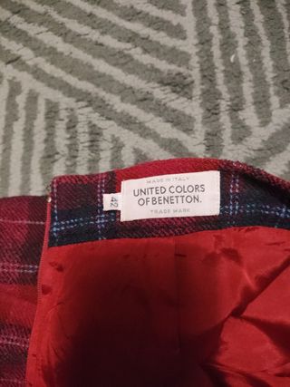 Falda de lana de mujer a cuadros.