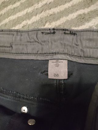 Falda vaquera estirable de mujer.