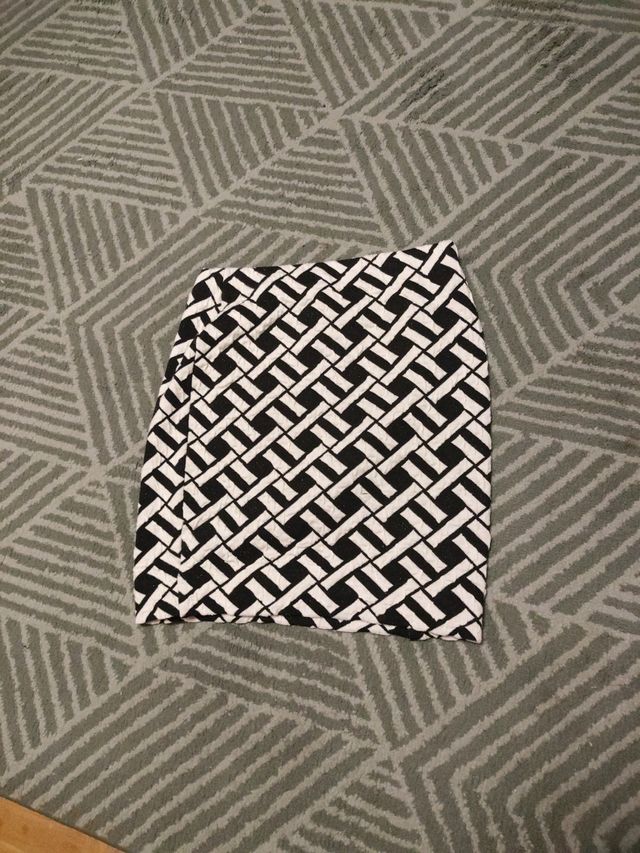 Falda de mujer estirable.