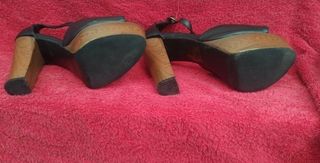 2 pares de zapatos de mujer