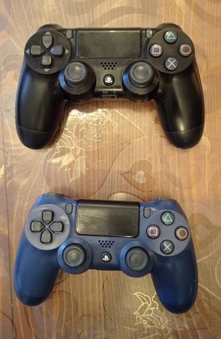 PlayStation 4 Pro 1000GB - Nero + volante e pedali