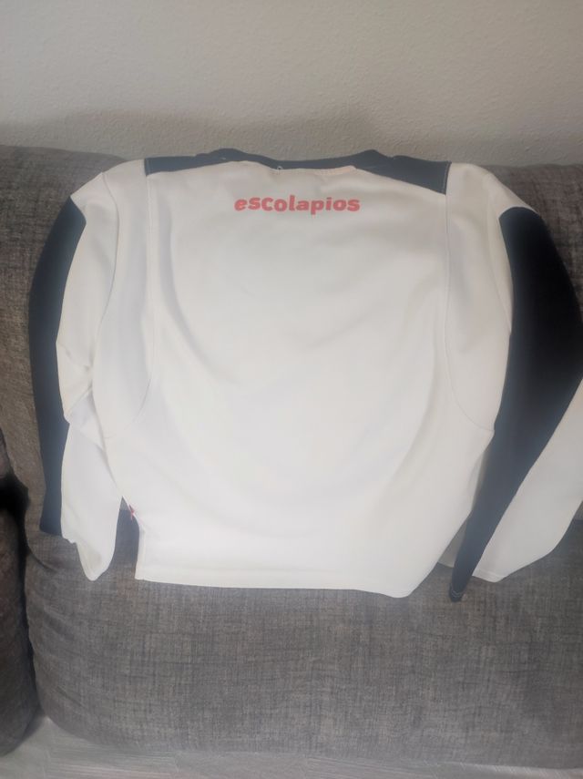 Uniforme deporte Escolapios