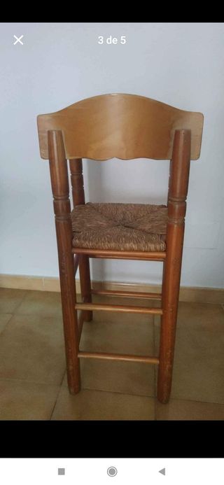 Trona de madera