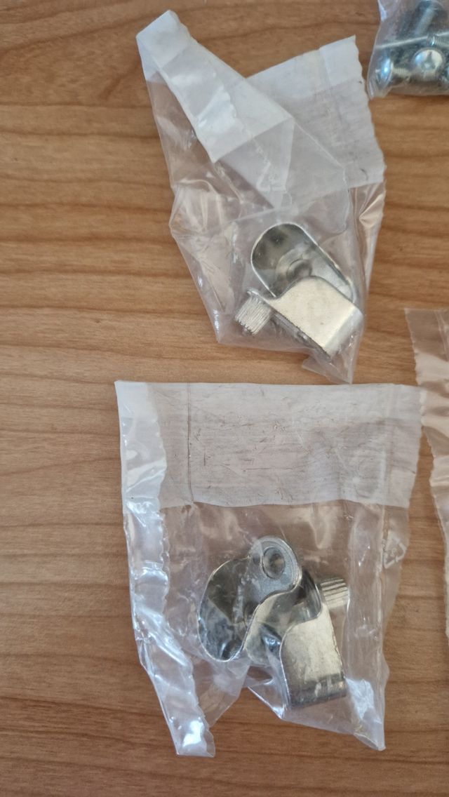 Attrezzi: accessori per montaggio mobili