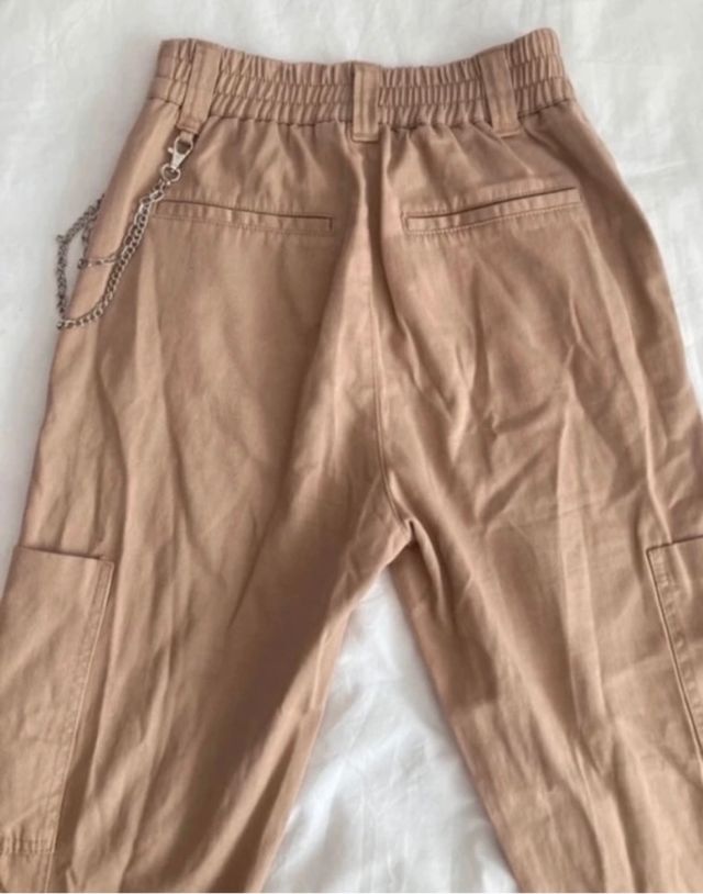 Pantalon militar cadena Pull and Bear