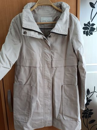 MODA MUJER:GABARDINA DE ZARA. T/S. 10,80 EUROS