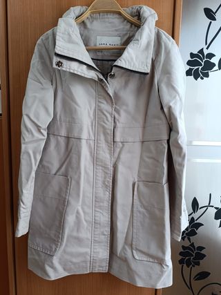 MODA MUJER:GABARDINA DE ZARA. T/S. 10,80 EUROS