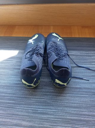botas de fútbol talla 42