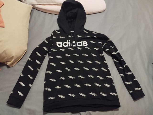 Sudadera adidas. 