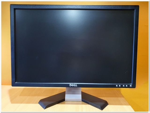 2 monitores Dell E228WFP