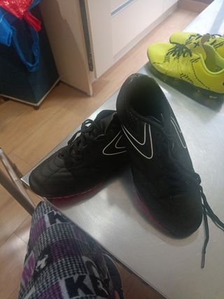 Zapatillas de fulbol para niños