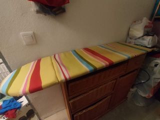 Mueble de plancha y almacenaje 