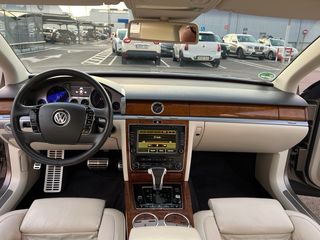 Volkswagen Phaeton 2015