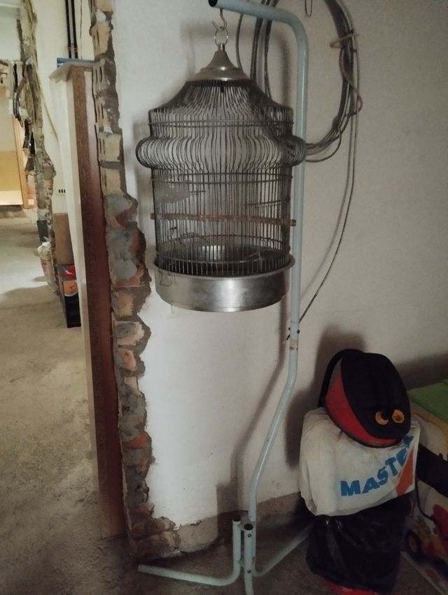 Jaula con soporte 