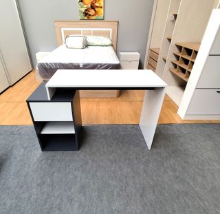 Mobili da ufficio con cassetto in liquidazione!