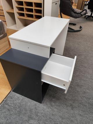 Mobili da ufficio con cassetto in liquidazione!