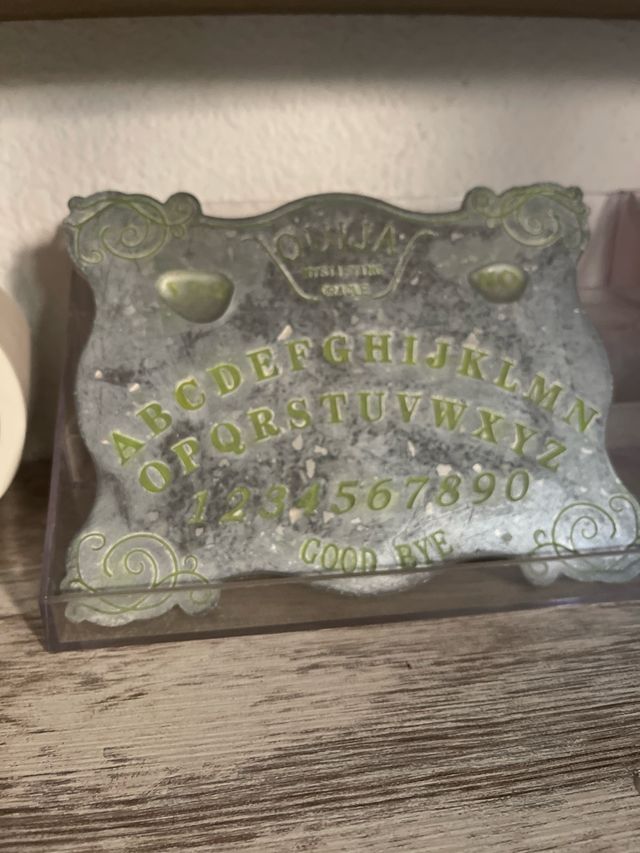 Tavole ouija in resina fatte a mano