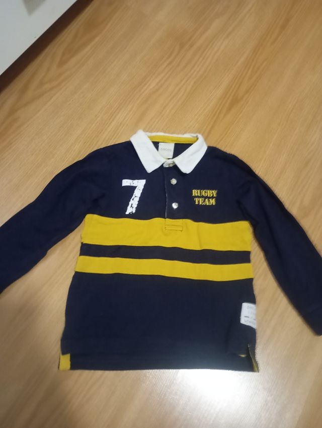 Polo Gocco azul marino y amarillo