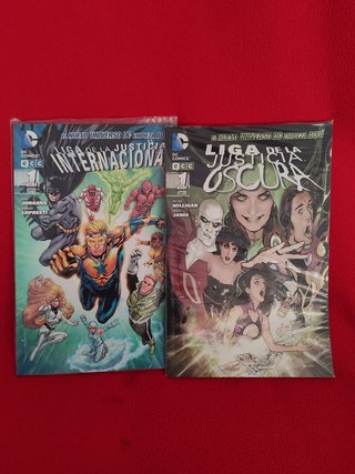 LOTE 10 NOVELAS GRÁFICAS, EL NUEVO UNIVERSO DC