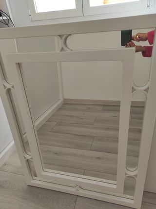 Espejo blanco grande.  Rebajado!!!