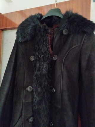 ABRIGO PIEL MOUTON LARGO