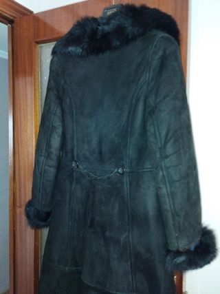 ABRIGO PIEL MOUTON LARGO