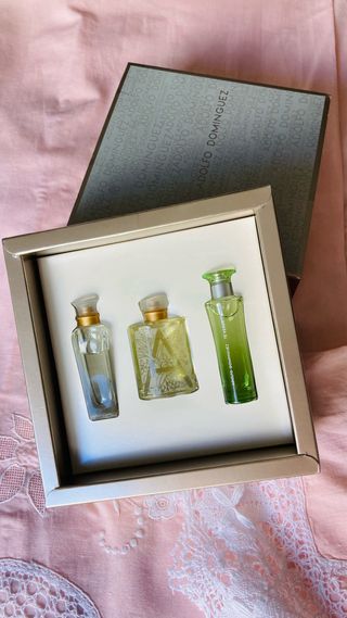 Estuche miniaturas de Adolfo Dominguez
