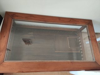 Mesa de madera maciza con cristal