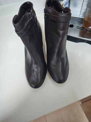Botines número 38 