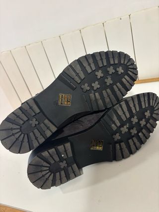 Botines t40 con caja nuevo a estrenar
