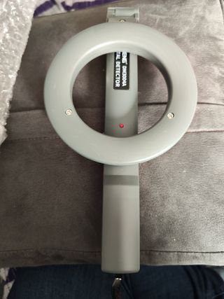 Pequeño detector de metales