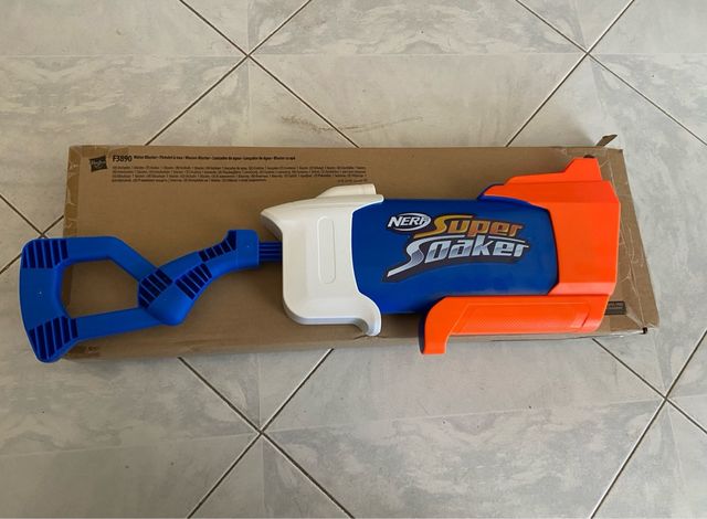 Nerf super Soaker pistola acqua