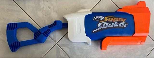 Nerf super Soaker pistola acqua