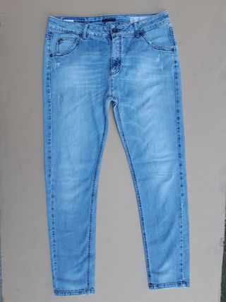 Jeans strappati Sisley size 30 e due omaggi