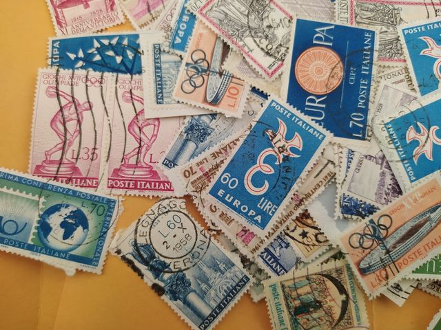 Lotto francobolli mix vari anni