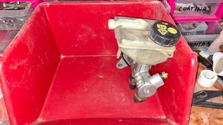 Bomba freno Volvo S60.