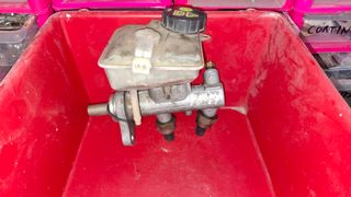 Bomba freno Volvo S60.