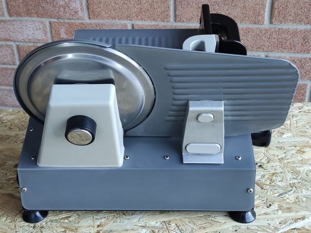 Affettatrice elettrica DURKEN
