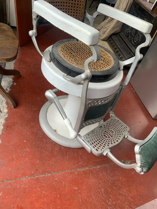 Sillón barbero antiguo