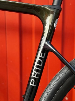 Bicicleta de carretera de carbono Pride M Nueva