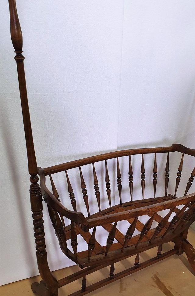 ANTIGUA CUNA BALANCIN